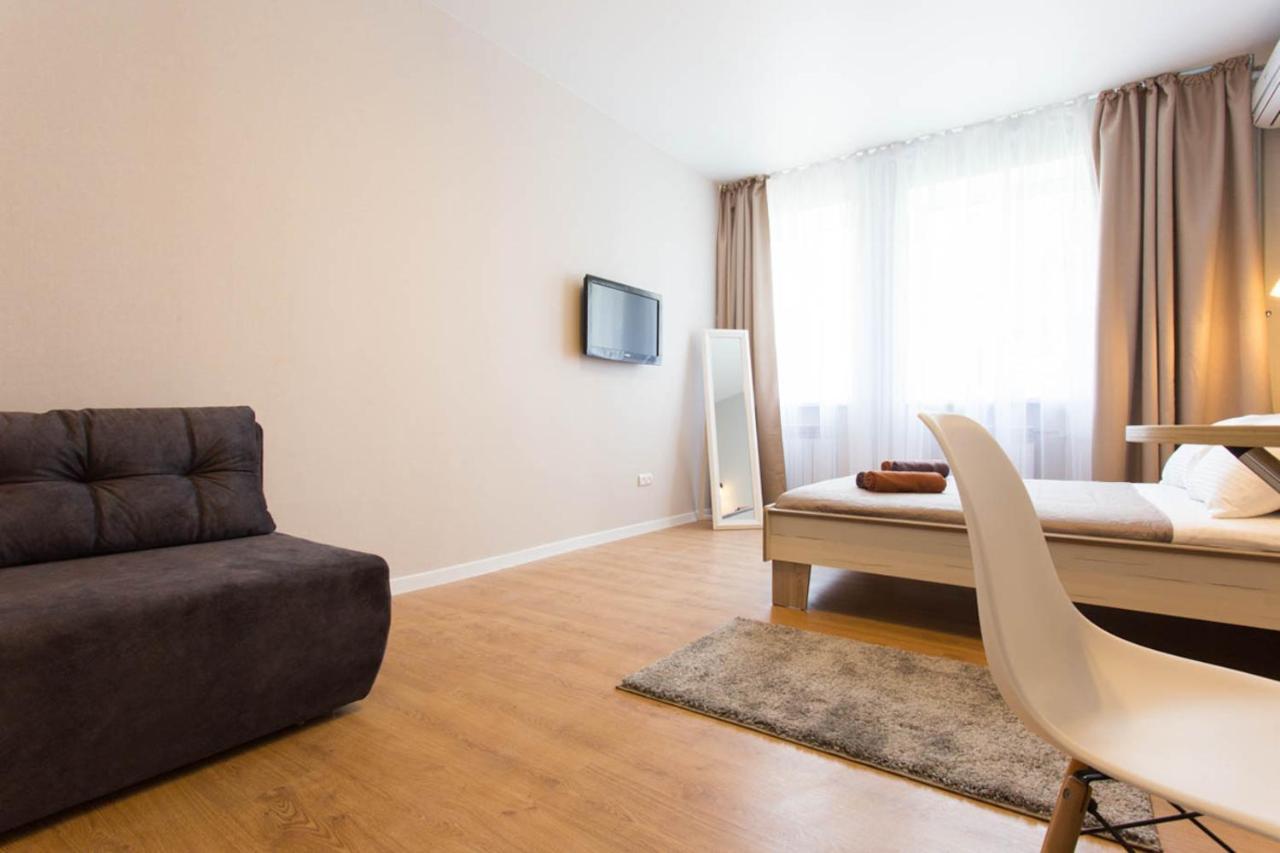 Modern Studio, Metro Yaroslava Mudroho And Universytet - Chernyshevska Str 95-2 คาร์คิฟ ภายนอก รูปภาพ