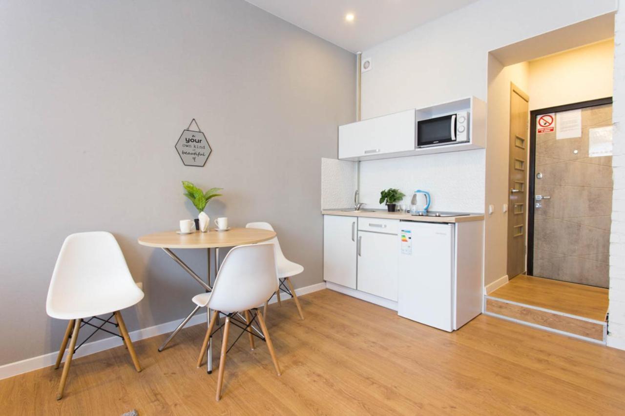 Modern Studio, Metro Yaroslava Mudroho And Universytet - Chernyshevska Str 95-2 คาร์คิฟ ภายนอก รูปภาพ